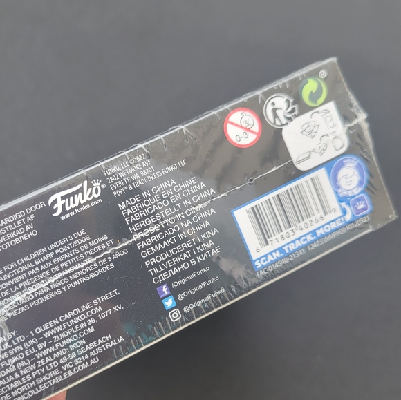 Ms. Marvel Enamel Pin ~ Funko Pop ~ Disney Studios ~ NWT/NIB ~ Cute~ FINAL PRICE - Picture 10 of 13